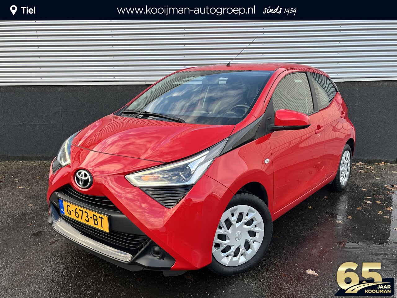 Toyota Aygo - 1.0 VVT-i x-play Automaat Navigatie, Airconditioning, Achteruitrijcamera, Bluetooth, Centr - AutoWereld.nl