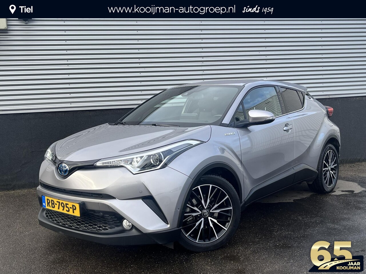 Toyota C-HR - 1.8 Hybrid Executive CVT-Automaat Navigatie, Stoelverwarming, Nieuw geleverd en dealeronde - AutoWereld.nl