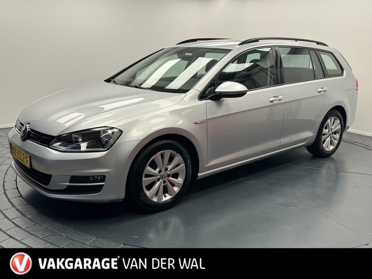 Volkswagen Golf Variant - 1.0 TSi Navigatie-Trekhaak-Cr.contr-Clima-Apple carplay-Parkeersensoren-Lm16''velgen - AutoWereld.nl