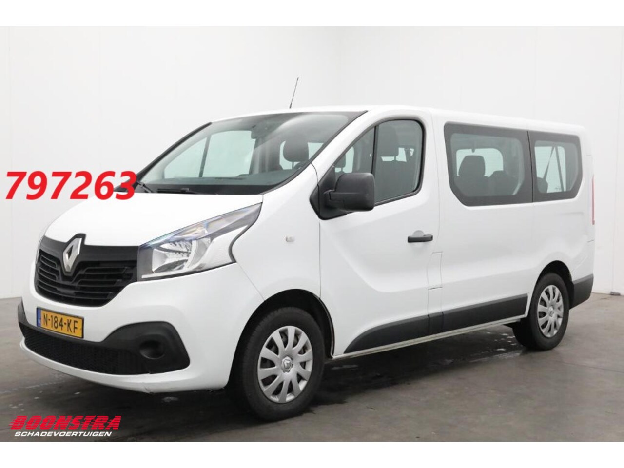 Renault Trafic Passenger - 1.6 dCi Expression 9-Persoons Airco Bluetooth - AutoWereld.nl