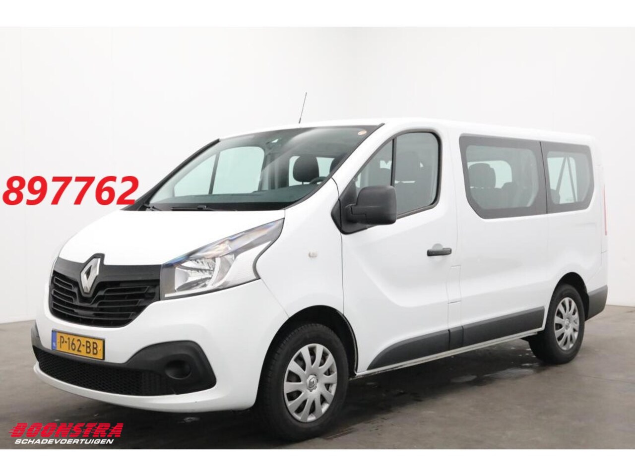 Renault Trafic Passenger - 1.6 dCi Expression 9-Persoons Airco Bluetooth - AutoWereld.nl