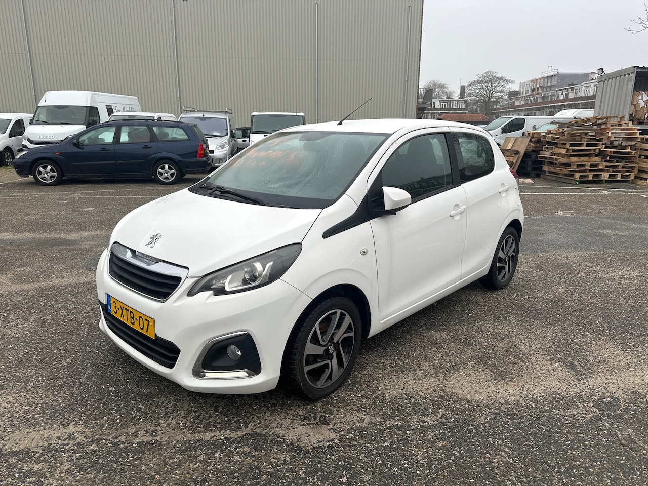 Peugeot 108 - 1.2 VTi Allure 1.2 VTi Allure - AutoWereld.nl