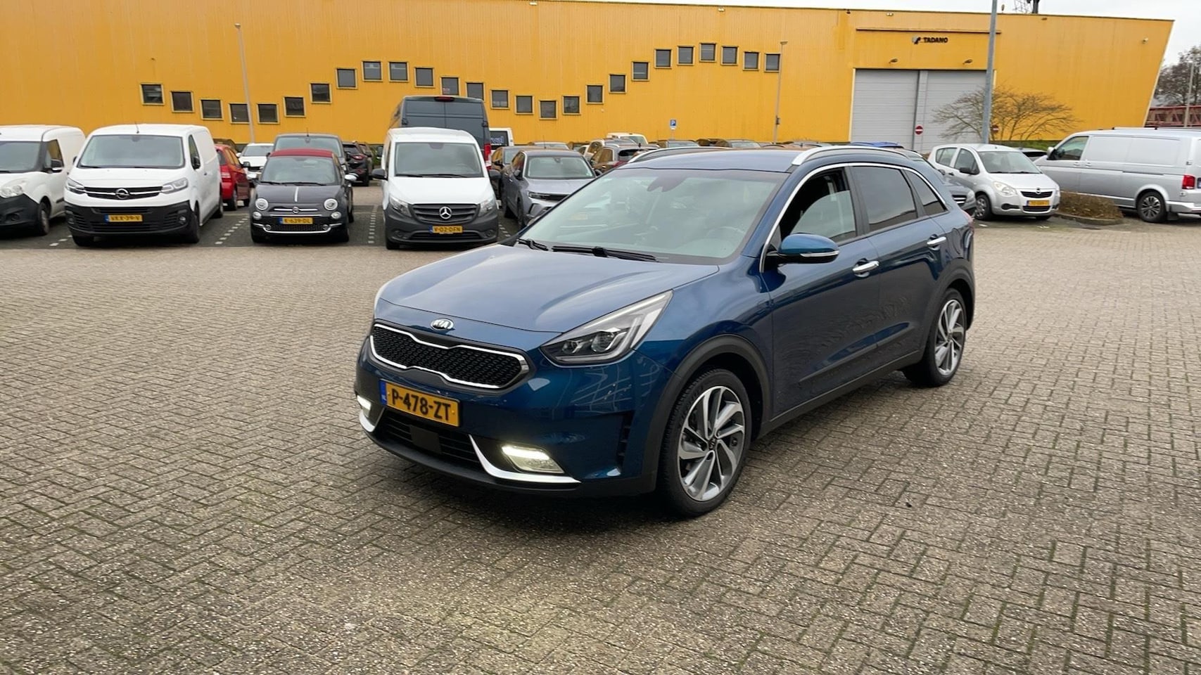 Kia Niro - 1.6 GDi Hybrid ExecutiveLine CLIMATE CONTROL | NAVIGATIE | ACHTERUITRIJCAMERA | CARPLAY AP - AutoWereld.nl