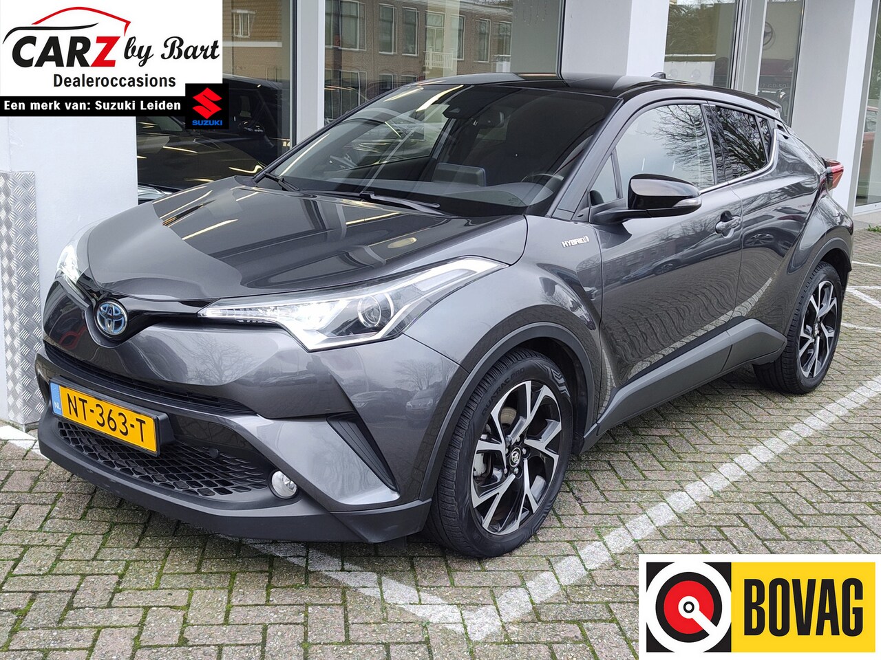 Toyota C-HR - 1.8 HYBRID BI-TONE Adaptive Cruise | Navi | Stoelverwarming - AutoWereld.nl