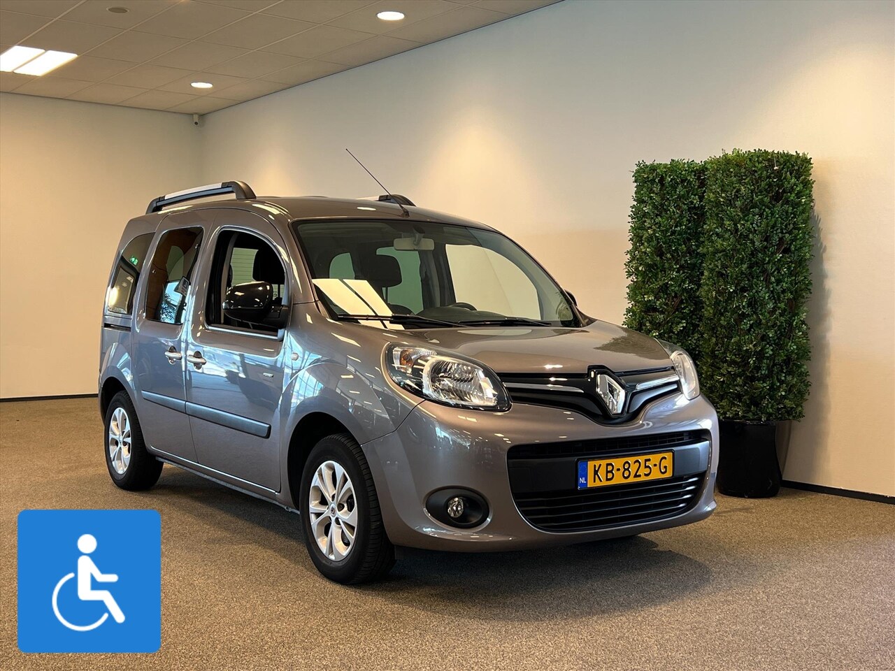 Renault Kangoo - Rolstoelauto 3+1 (airco) - AutoWereld.nl