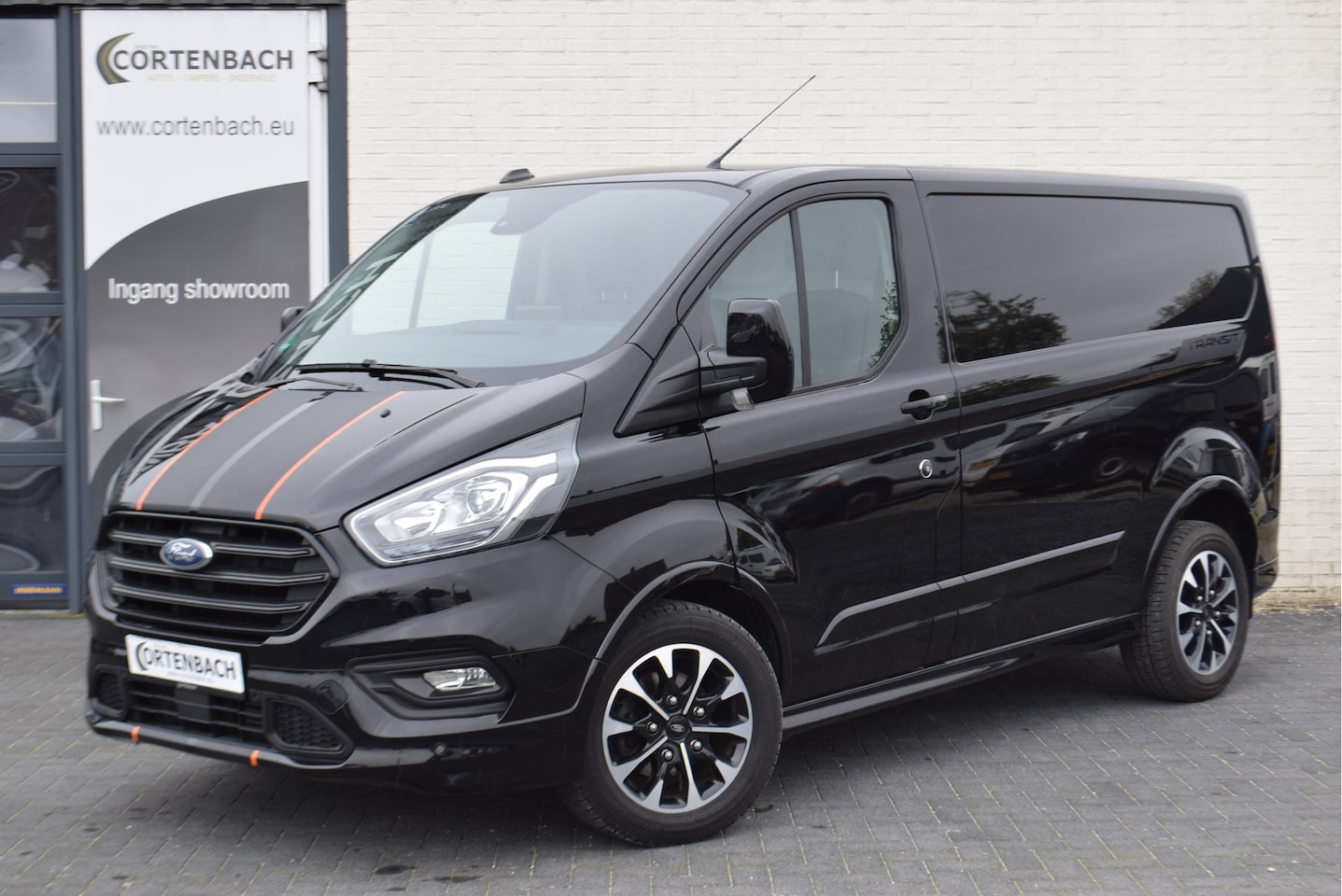 Ford Transit Custom - 310 2.0 TDCI L1H1 Sport | Apple carplay | DAB | Cruise control | - AutoWereld.nl