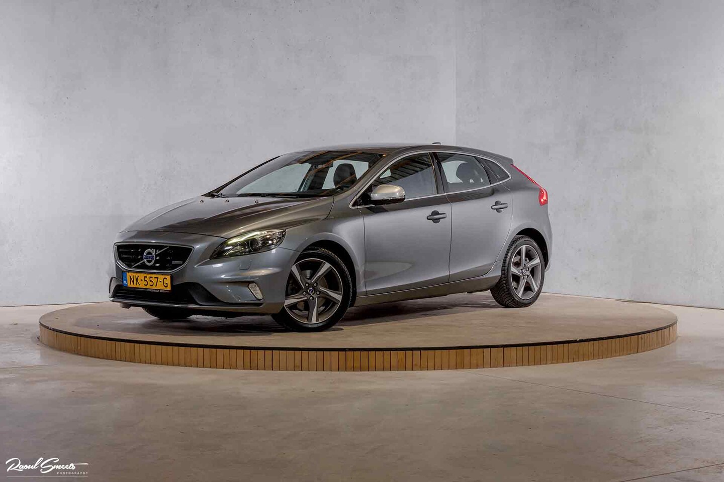 Volvo V40 - 1.6 T2 R-Design 1.6 T2 R-Design - AutoWereld.nl