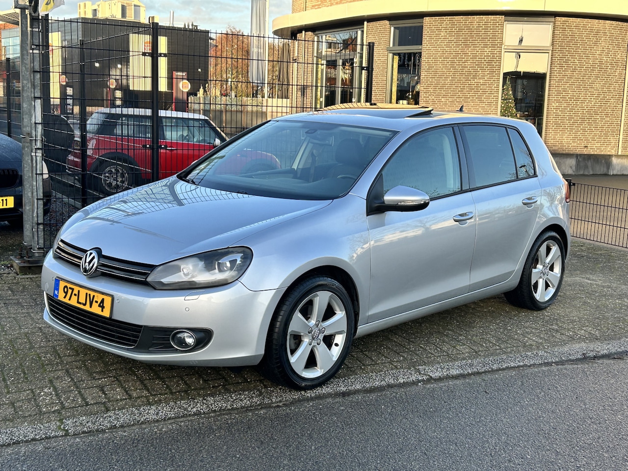 Volkswagen Golf - 1.4 TSI Highline Leder..Schuifdak..Xenon - AutoWereld.nl