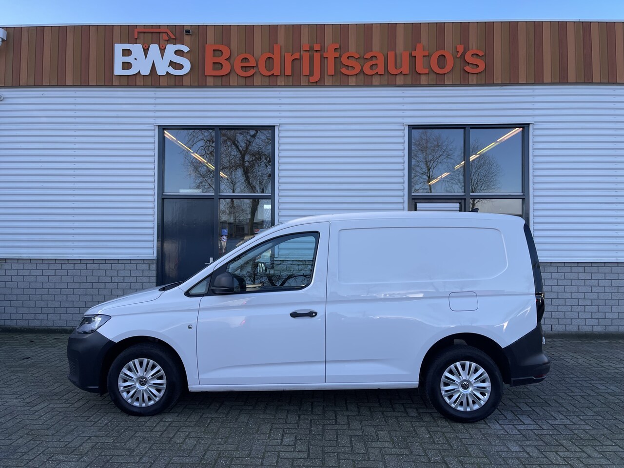 Volkswagen Caddy Cargo - 2.0 TDI Comfort / vaste prijs rijklaar € 12.950 ex btw / lease vanaf € 237 / airco / cruis - AutoWereld.nl