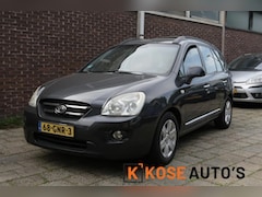 Kia Carens - 2.0 CVVT X-ecutive, Climate control, Trekhaak, Parkeersensoren achter, Vooruitverwarming