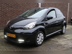 Toyota Aygo - 1.0 VVT-i Aspiration, AIRCO, Elektrische ramen, Getinte ramen, Bleutooth