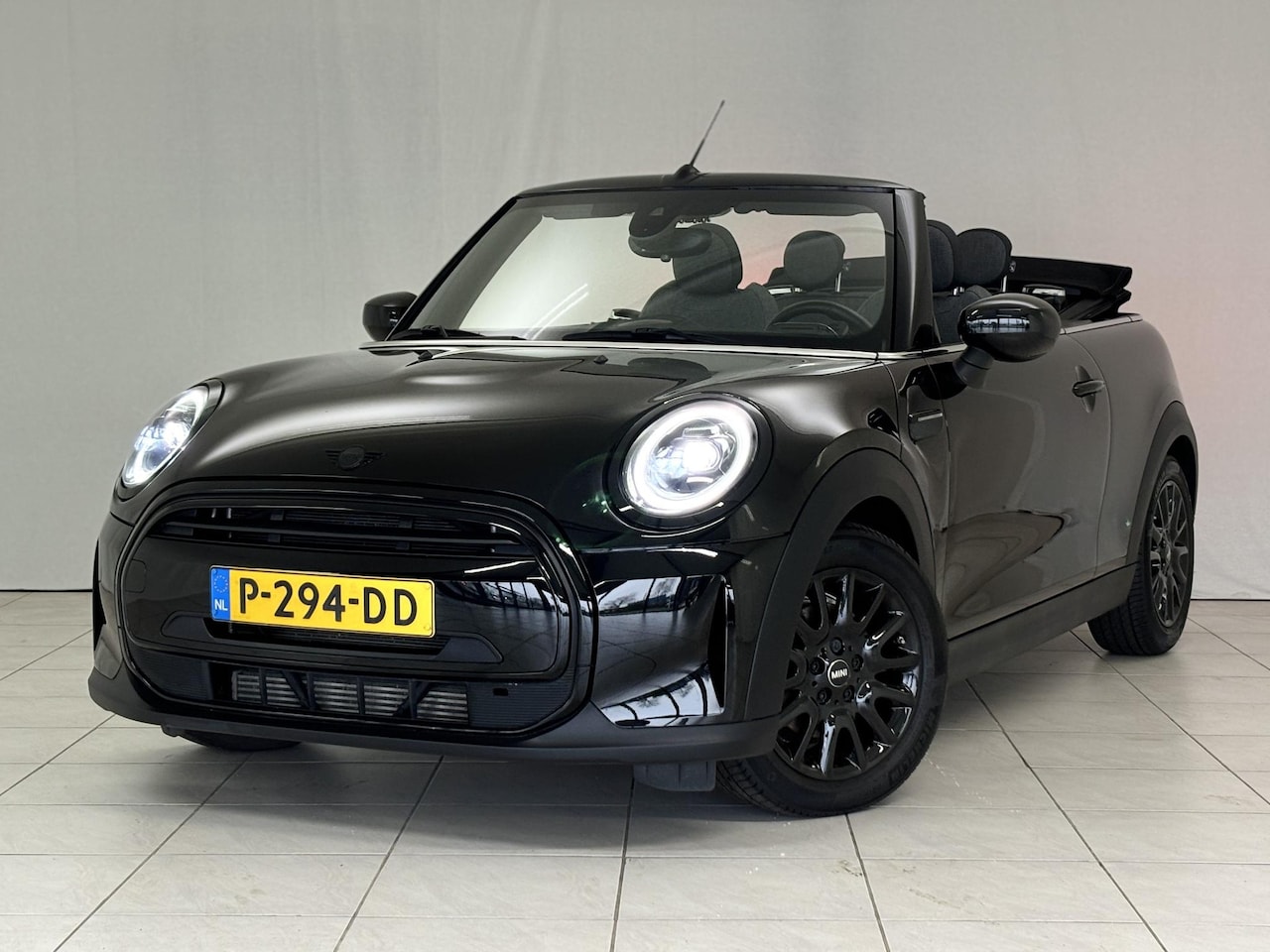 MINI Cabrio - 1.5 One Business Edition Mini 1.5 One Business Edition - AutoWereld.nl