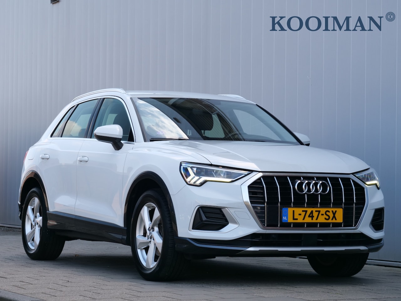 Audi Q3 - 35 TFSI 150pk Business Edition Automaat van €31.295,- voor - AutoWereld.nl