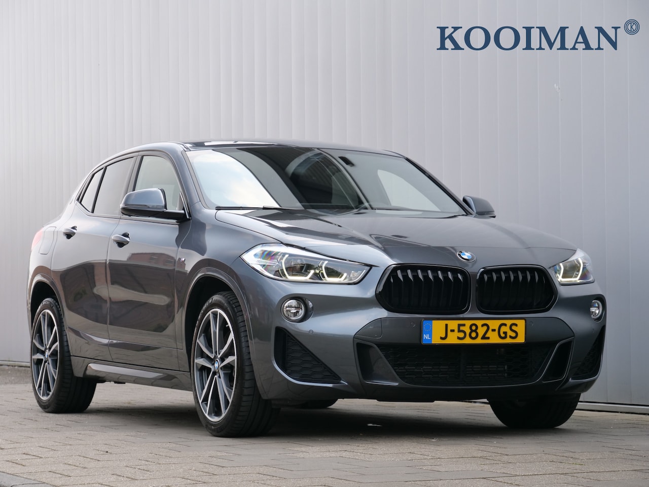 BMW X2 - sDrive20i 192pk High Executive Edition M-Pakket Automaat van €33.895,- voor - AutoWereld.nl