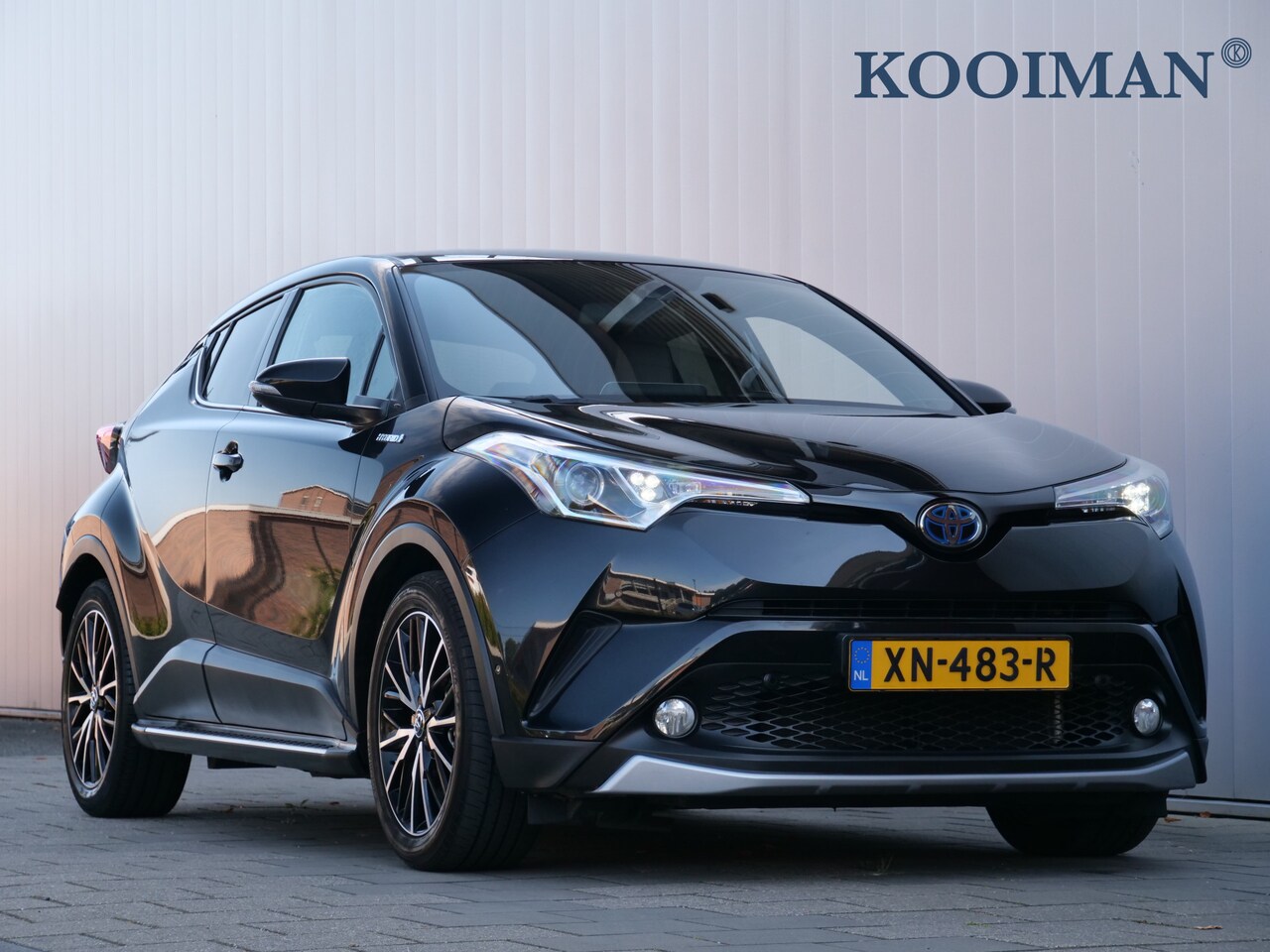 Toyota C-HR - 1.8 Hybrid 98pk Adventure Automaat van €22.950,- voor - AutoWereld.nl