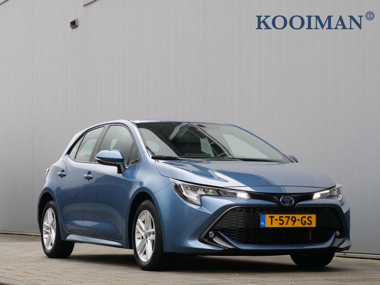 Toyota Corolla - 1.8 Hybrid Active Automaat Navigatie / LED / Stoelverwarming - AutoWereld.nl