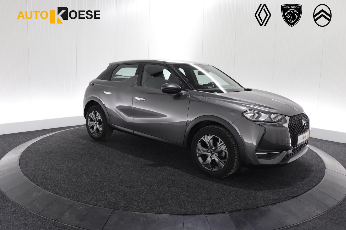 DS 3 Crossback - PureTech 100 Montmartre | Parkeersensoren | Apple Carplay | Allseason Banden | Navigatie | - AutoWereld.nl