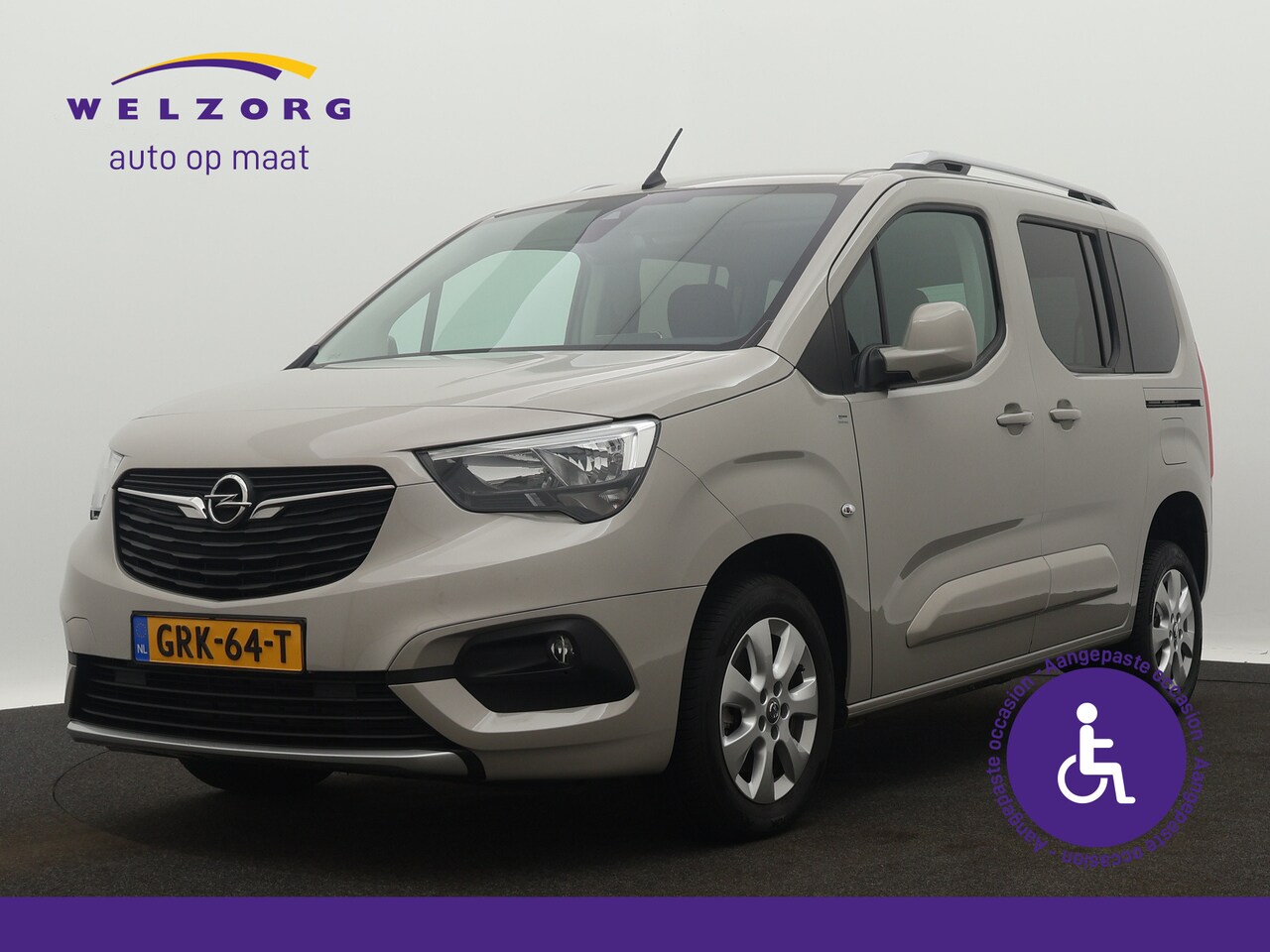 Opel Combo Tour - 1.2 Turbo L1H1 Edition Direct leverbaar! Rolstoelauto en lier - AutoWereld.nl