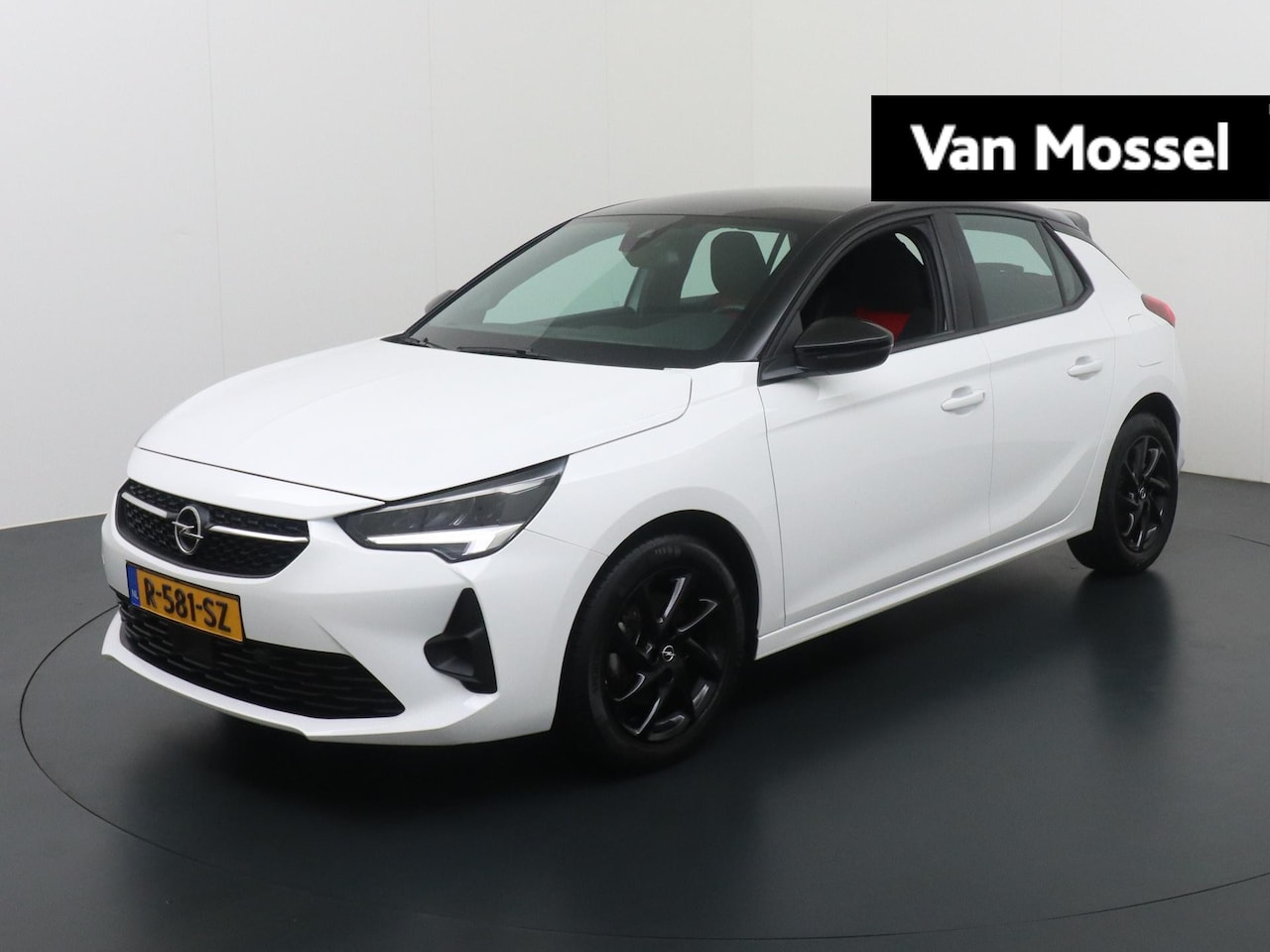 Opel Corsa - 1.2 GS Line | Automaat | Navigatie | Airco | 16" Black Gloss velgen - AutoWereld.nl