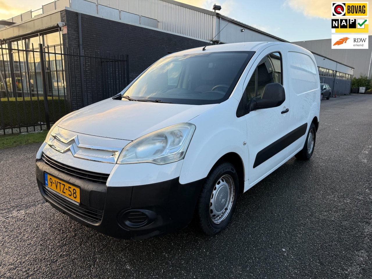 Citroën Berlingo - 1.6 e-HDI 500 Club Economy 1.6 e-HDI 500 Club Economy - AutoWereld.nl