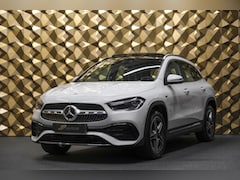 Mercedes-Benz GLA-Klasse - GLA250e AMG 218pk Panoramadak Burmester Memory Camera Augmented reality Sfeerverlichting E