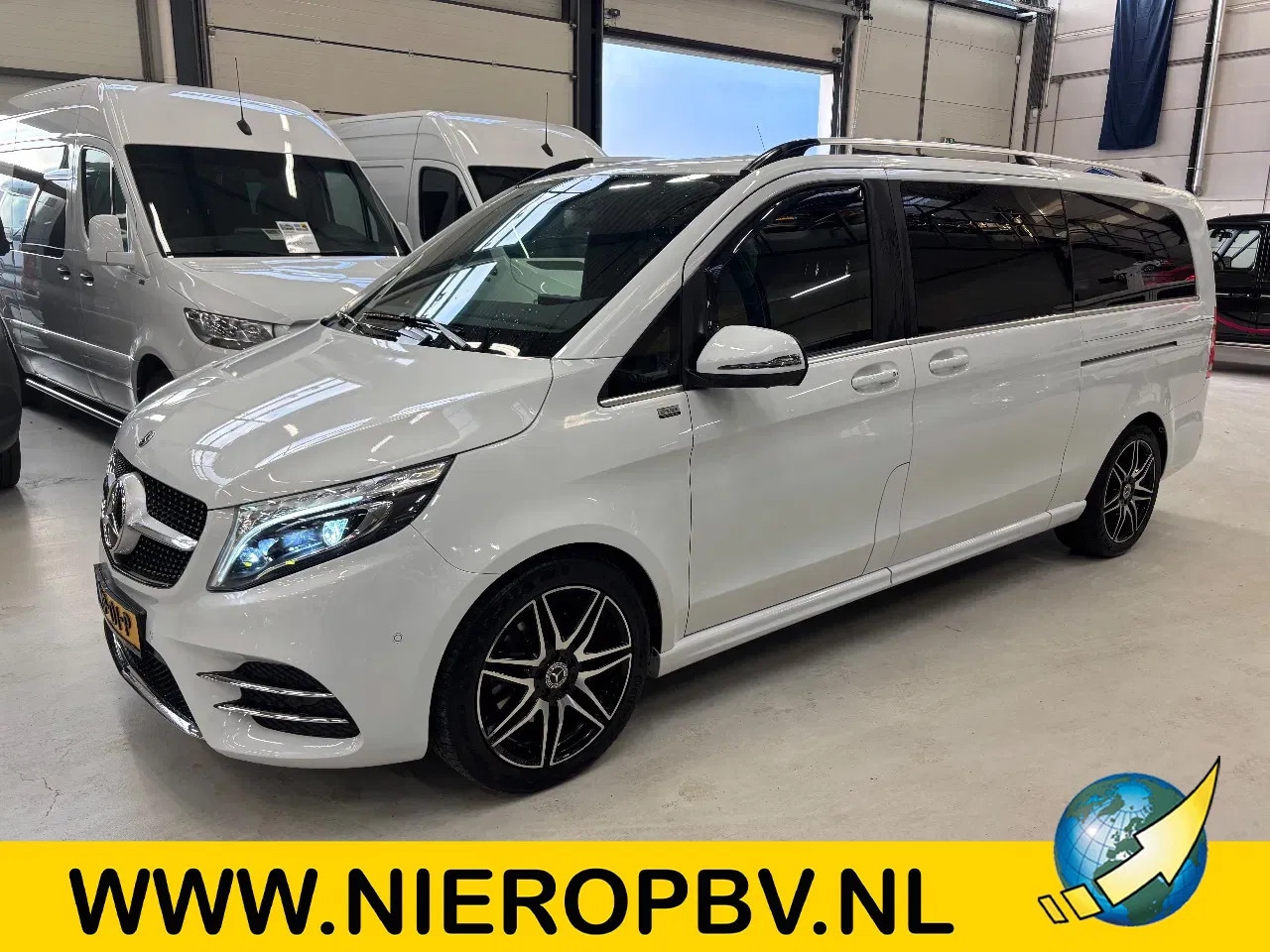 Mercedes-Benz V-klasse - 300D Dubbelcabine Automaat EURO 6 Koelkast Electrische stoelen - AutoWereld.nl