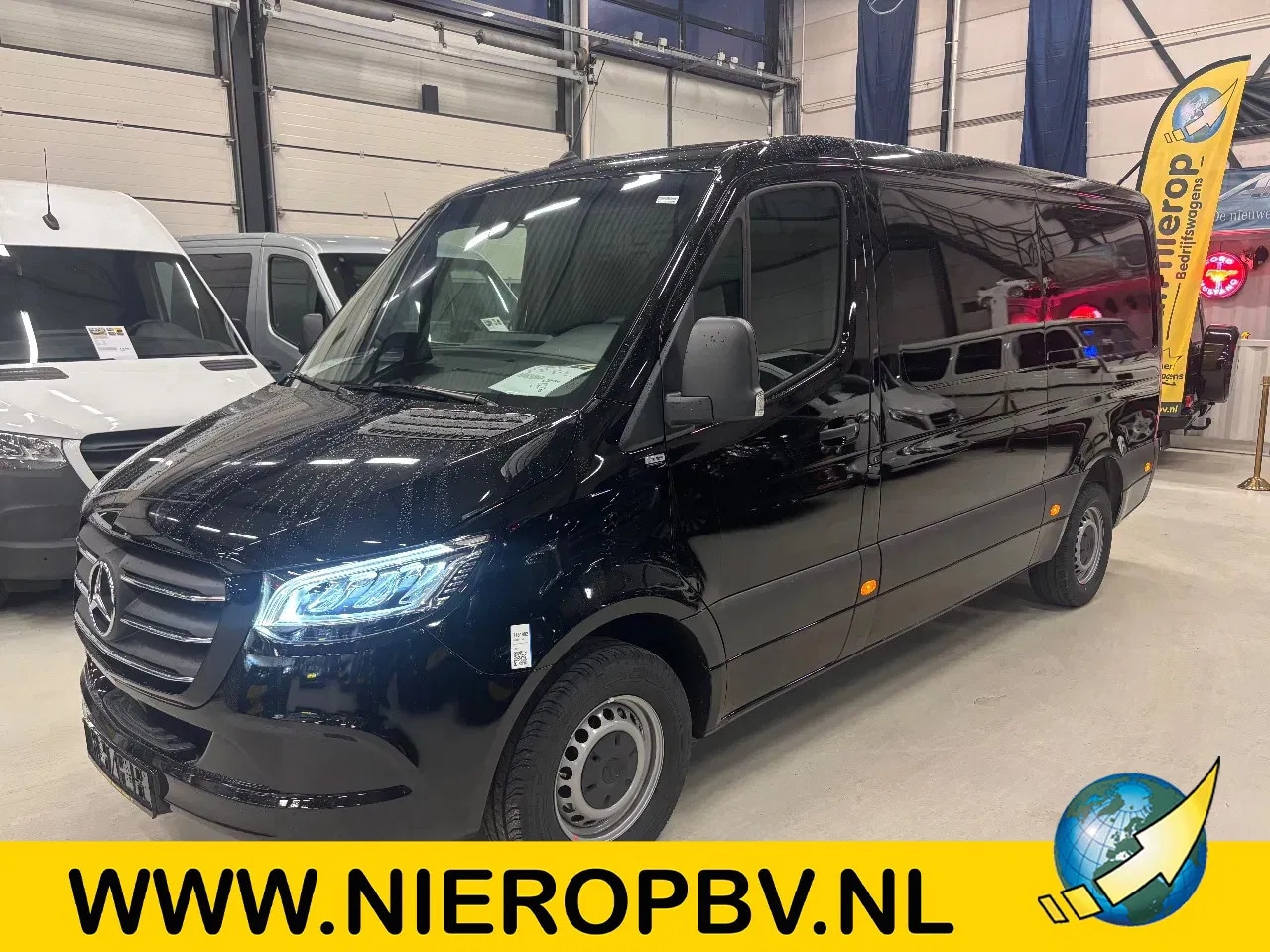 Mercedes-Benz Sprinter - 319CDI L2H1 Automaat Airco Cruisecontrol 3500KG Trekhaak NIEUW - AutoWereld.nl