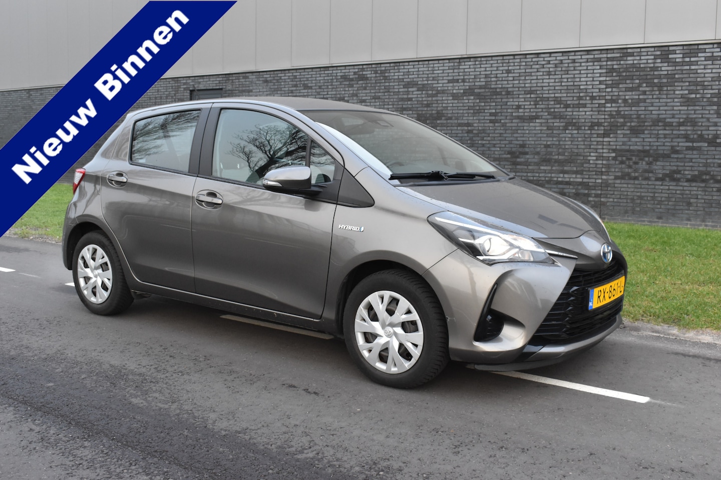 Toyota Yaris - 1.5 Hybrid Aspiration Automaat - AutoWereld.nl