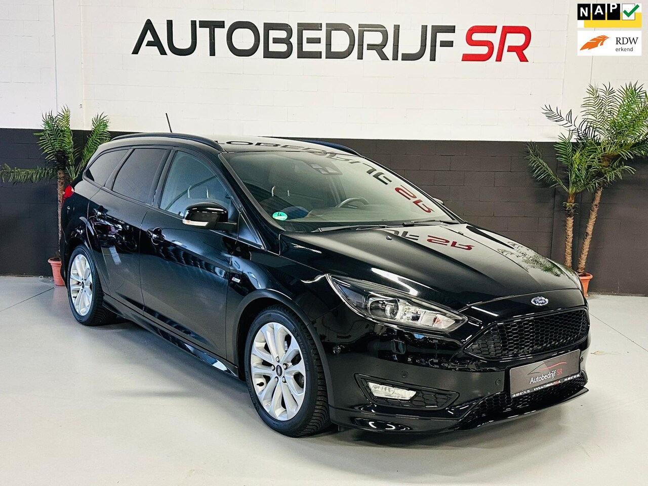 Ford Focus Wagon - 1.0 Titanium PDC! Navigatie! Parkpilot! Stoelverwarming! - AutoWereld.nl