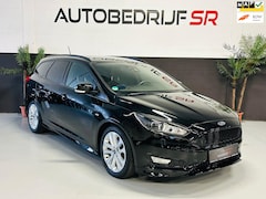 Ford Focus Wagon - 1.0 Titanium PDC Navigatie Parkpilot Stoelverwarming