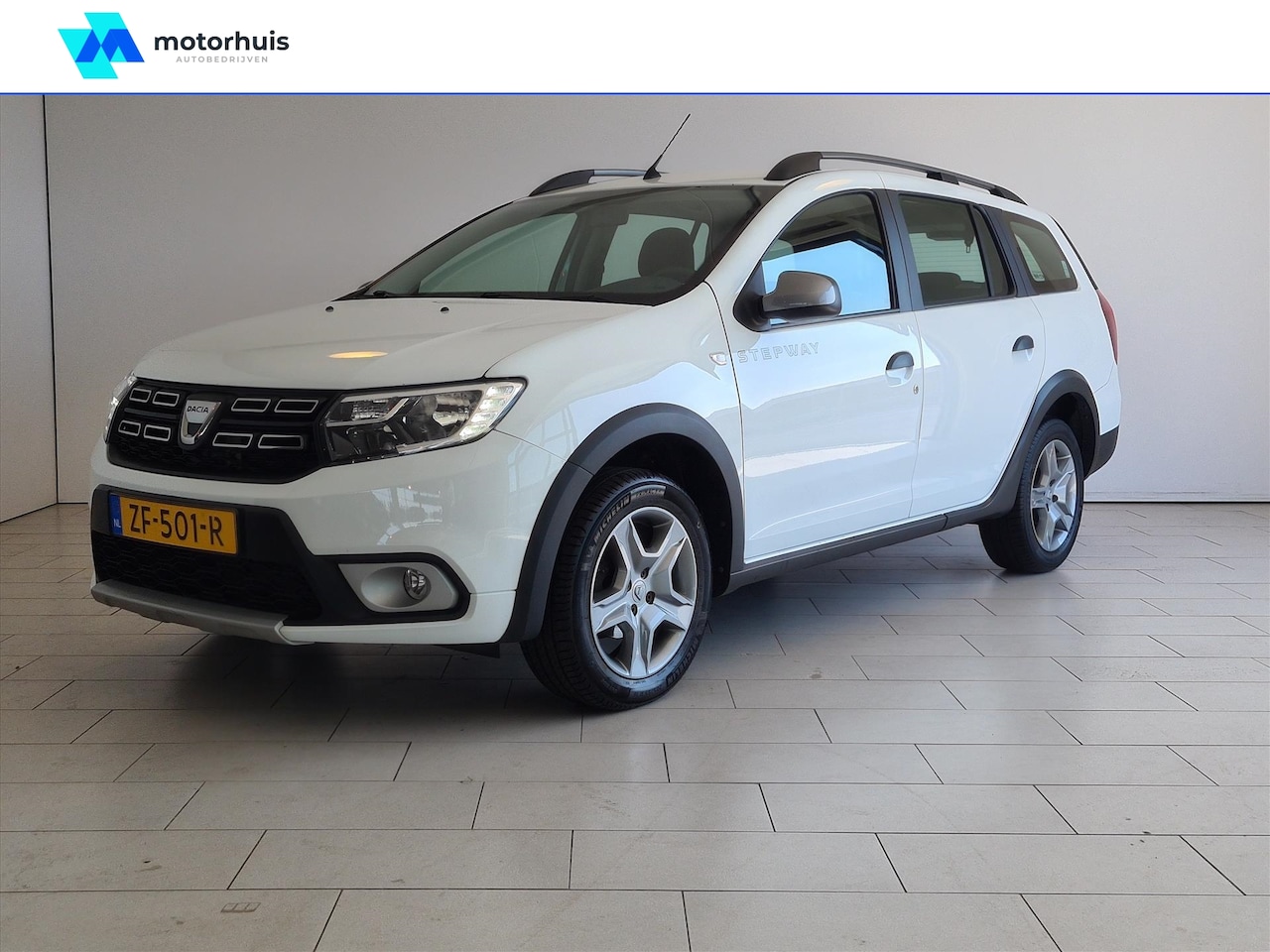 Dacia Logan MCV - 0.9 Tce 90pk Stepway NAVI APPLE CARPLAY CAMERA TREKHAAK - AutoWereld.nl