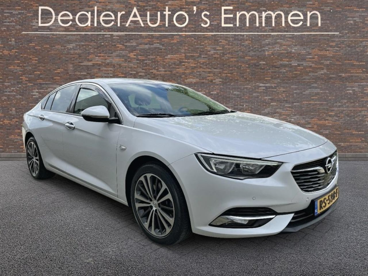 Opel Insignia Grand Sport - 1.6 CDTI ECC SPORTSTOELEN NAVIGATIE CRUISE - AutoWereld.nl