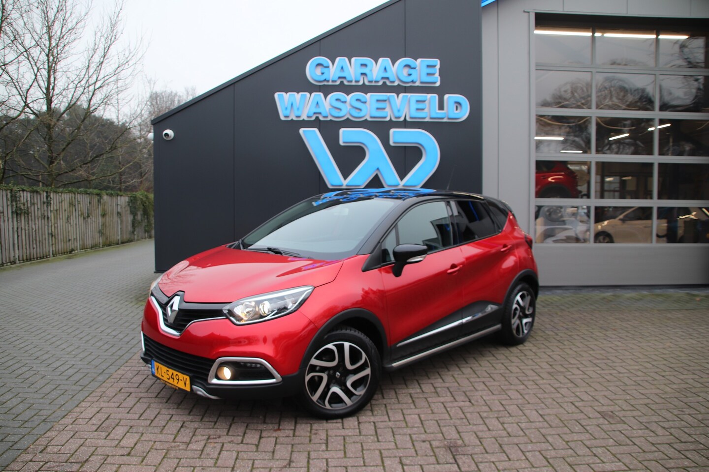 Renault Captur - 1.2 TCE 120 118PK 4Cilinder! NL/2e-Eigenaar/Cruise/Navi - AutoWereld.nl