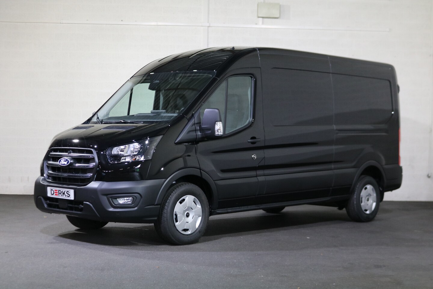 Ford Transit - 2.0 TDCI L3 H2 Trend Automaat Navigatie Camera 3.5T Trekhaak - AutoWereld.nl