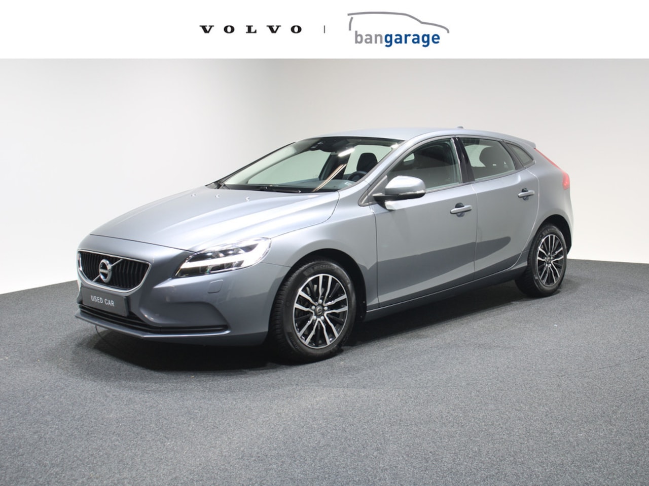 Volvo V40 - 2.0 T2 Momentum Nordic+ Park.Verwarming On Call - AutoWereld.nl