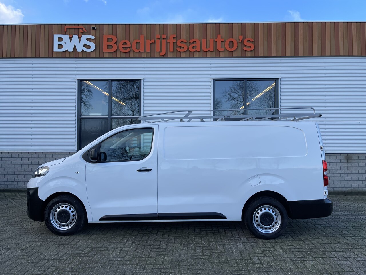 Opel Vivaro - 2.0 CDTI L3H1 Edition / vaste prijs rijklaar € 19.950 ex btw / lease vanaf € 366 / airco / - AutoWereld.nl