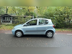 Toyota Yaris - 1.3 VVT-i Sol 76.000 NAP AUTOMAAT BLAUW 2003