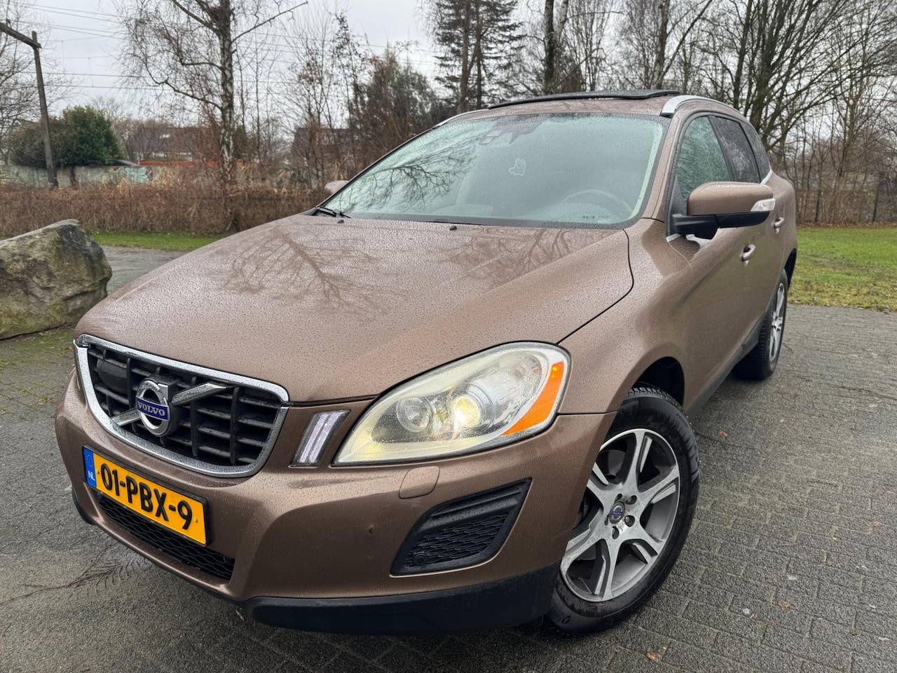 Volvo XC60 - 2.4 D5 AWD Summum - AutoWereld.nl