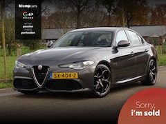 Alfa Romeo Giulia - 2.0T Flippers | Q-velgen | Unieke kmstand | Veloce-Pack | Squadra