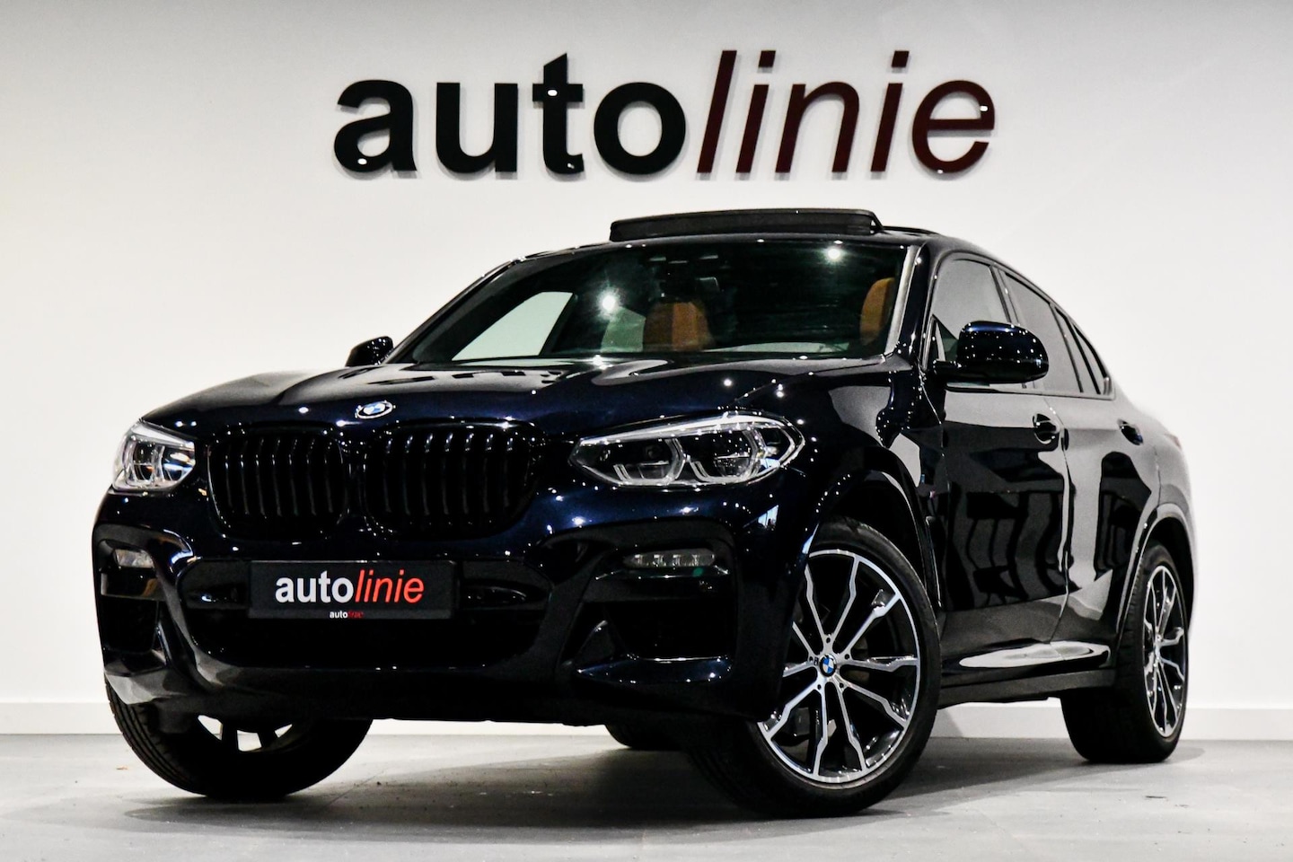 BMW X4 - XDrive20i M-Sport, Aero, Pano, Camera, Sfeer, Sport stoelen, Trekhaak, Live Cockpit, CarPl - AutoWereld.nl