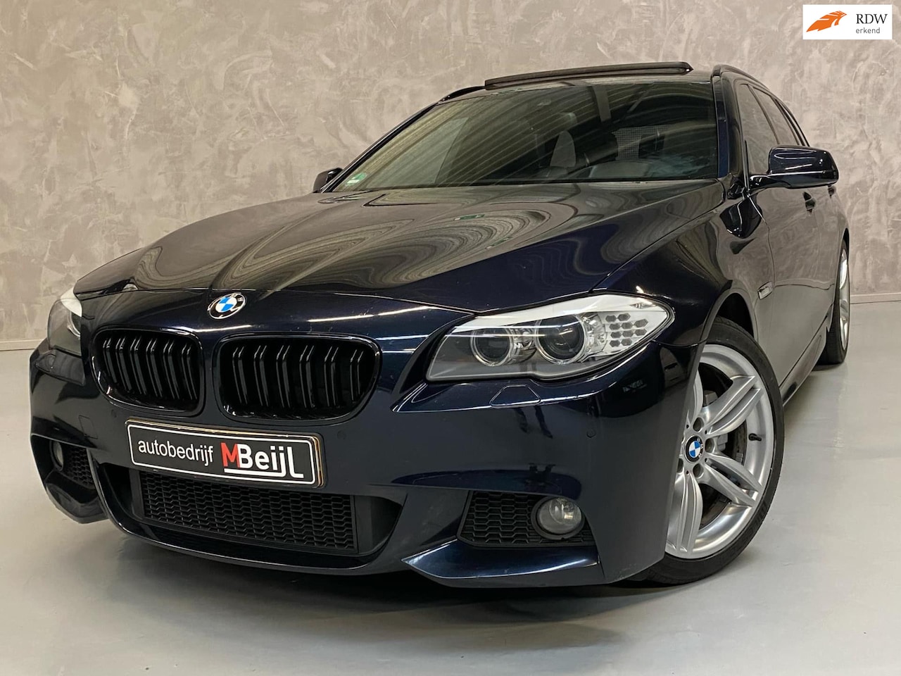 BMW 5-serie Touring - 520i High Executive /M-Pakket /Pano /Headup /Virtueeldashboard - AutoWereld.nl