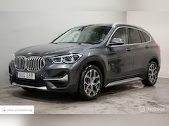 BMW X1 - xDrive25e High Executive, leer, pano, trekhaak