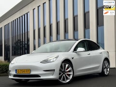 Tesla Model 3 - PERFORMANCE AWD 75 kWh 463 pk, 1 e eigenaar, Nederlandse auto met nationale auto pas, pare