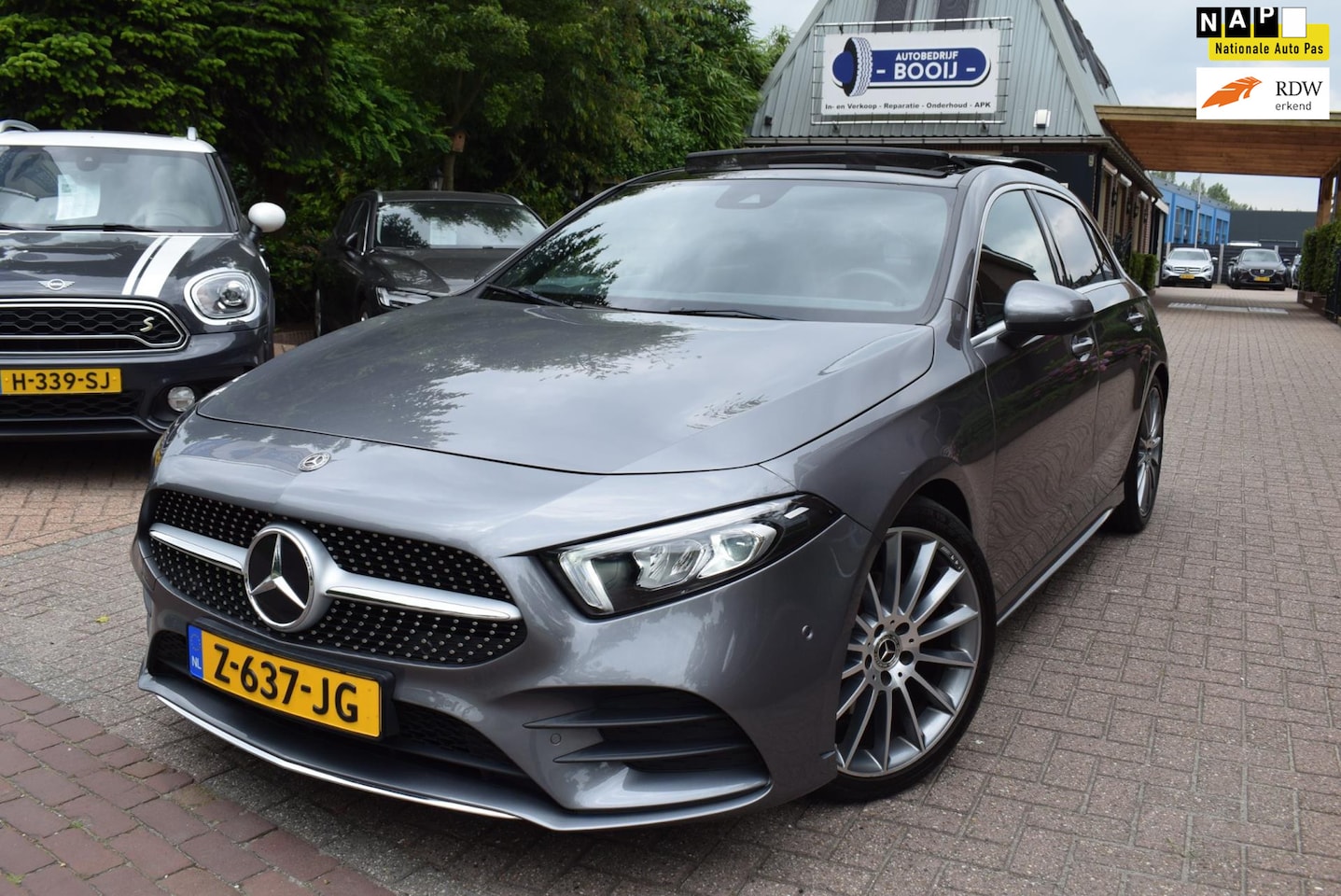 Mercedes-Benz A-klasse - AMG180 Premium AUTOM/CRUISE/NAVI/AIRCO-ECC/PANO DAK/XENON/DEC 2019/PDC V+A/BLUETOOTH/LMW 1 - AutoWereld.nl