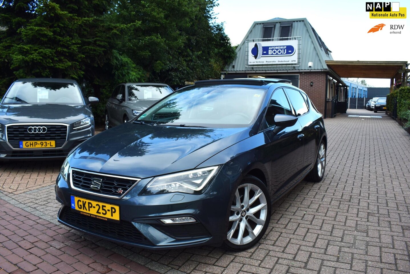 Seat Leon - 1.5 TSI FR NAVI/CRUISE/AIRCO-ECC/PANO DAK/PDC V+A/CARPLAY/XENON LED/BLUETOOTH/LMW 18 INCH/ - AutoWereld.nl