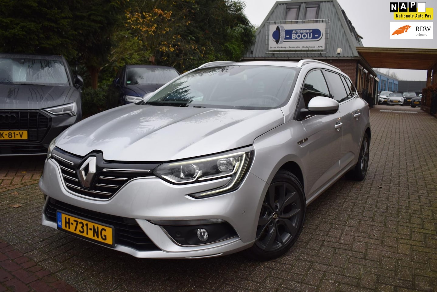 Renault Mégane Estate - 1.2 TCe BOSE 132 PK NAVI/CRUISE/AIRCO-ECC/TREKH/PDC V+A/CAMERA/BLUETOOTH/DODEHOEKDET/6 BAK - AutoWereld.nl