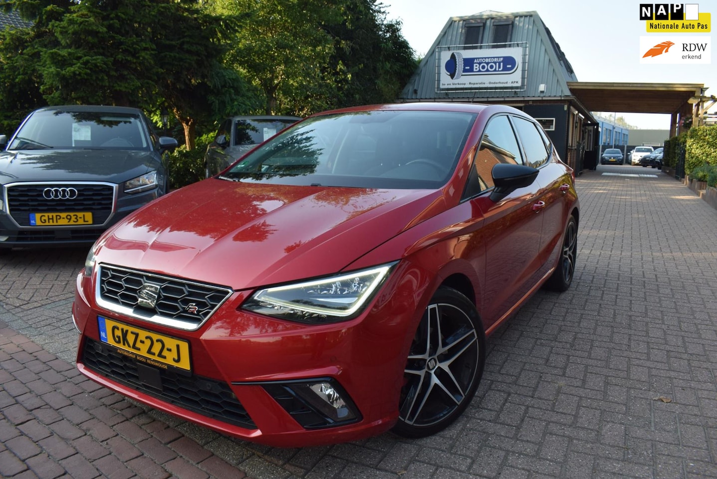 Seat Ibiza - 116 PK TSI FR Business Intense ADAP CRUISE/NAVI/AIRCO-ECC/PDC V+A/CARPLAY/CAMERA/XENON LED - AutoWereld.nl