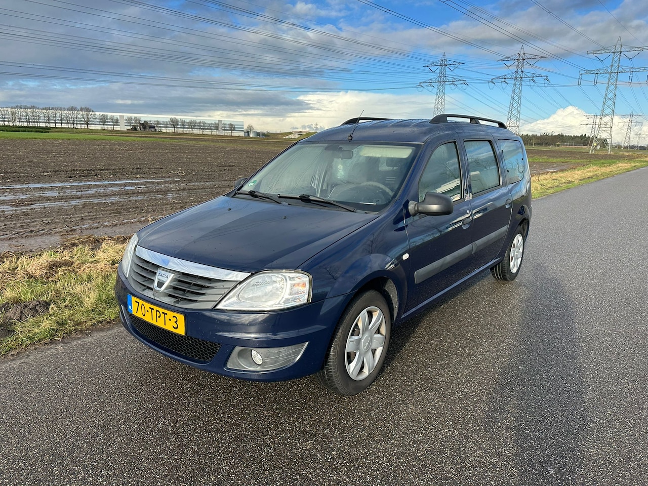 Dacia Logan MCV - 1.6 MPI Aniversare AIRCO / 7 PERSOONS / NAP / PRICE IS EX BPM ! ! - AutoWereld.nl