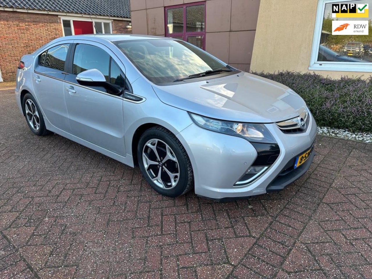 Opel Ampera - 1.4 plug-in NAVI CAMERE PDC LEER DEALER ONDER - AutoWereld.nl