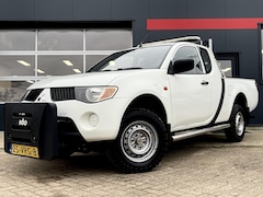 Mitsubishi L 200 - 2.5 DI-D Club Cab Invite